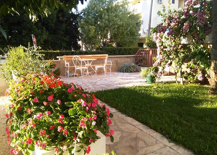 Silvija Πανσιόν 3*