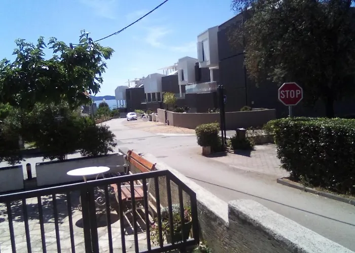 Πανσιόν Silvija Ζαντάρ