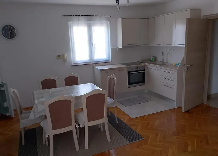 בית הארחה Silvija זאדאר